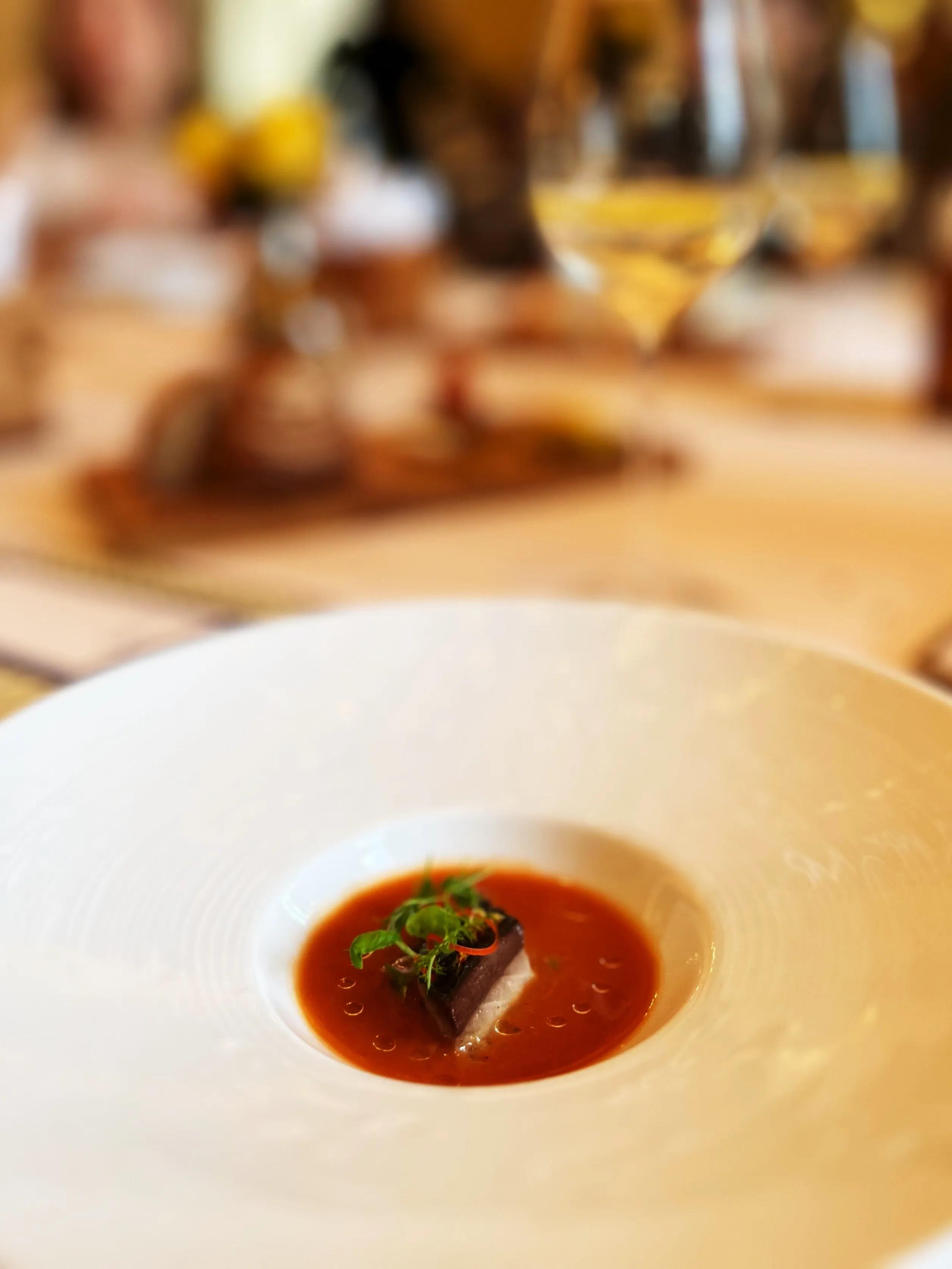 香港半岛酒店宴会厅,香港半岛酒店与威斯汀