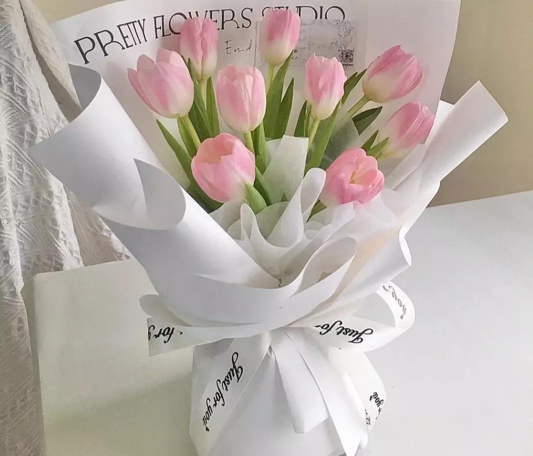 郁金香花语及传说,郁金香和玫瑰花语