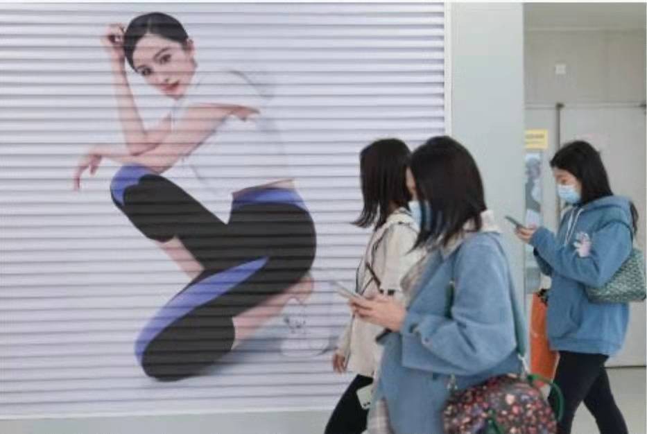 大牌折扣唯品会到底是怎么做到的,大牌低价出售是正品吗