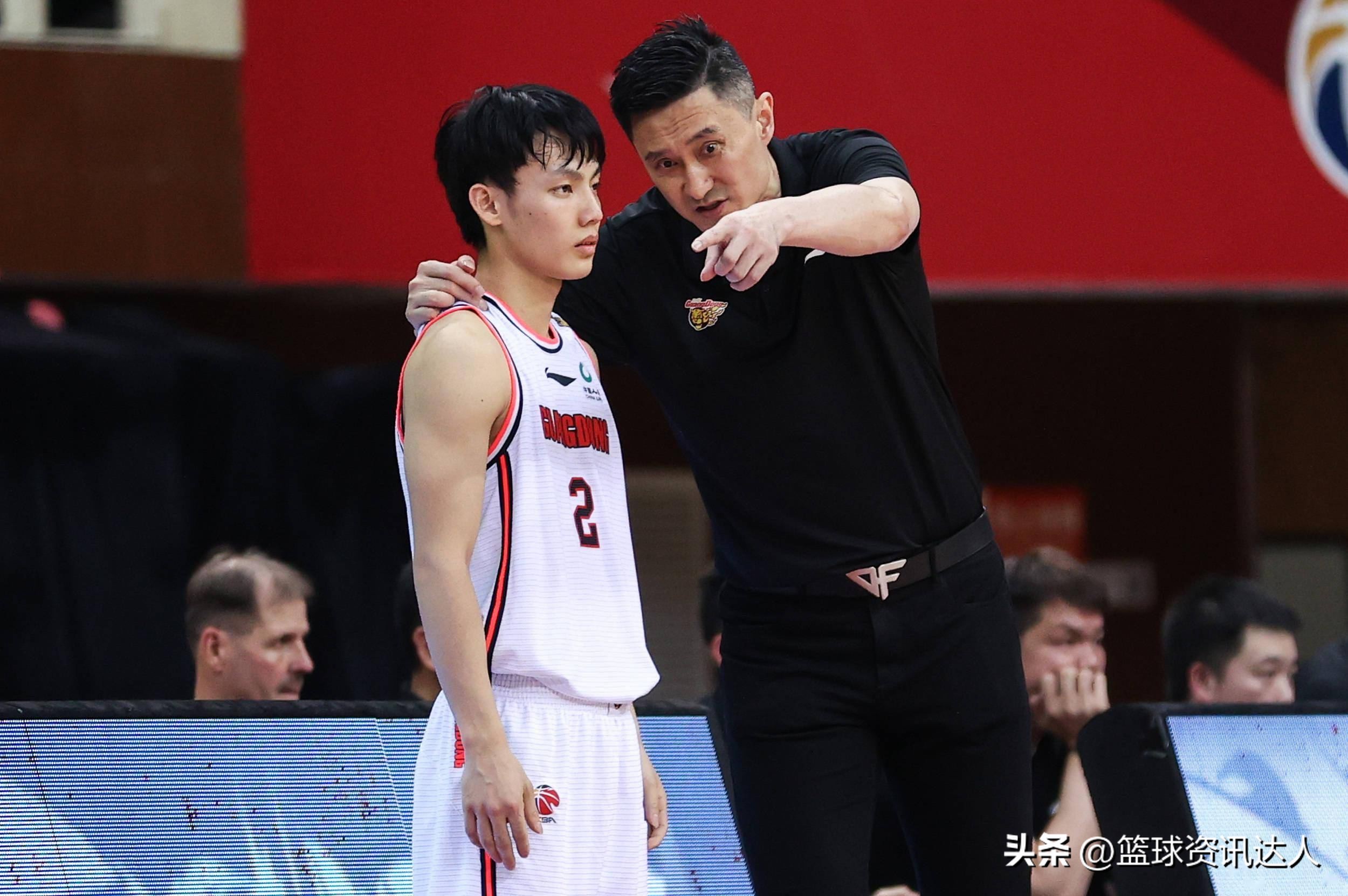 广东宏远张昊张明池进球集锦,季后赛12人轮换