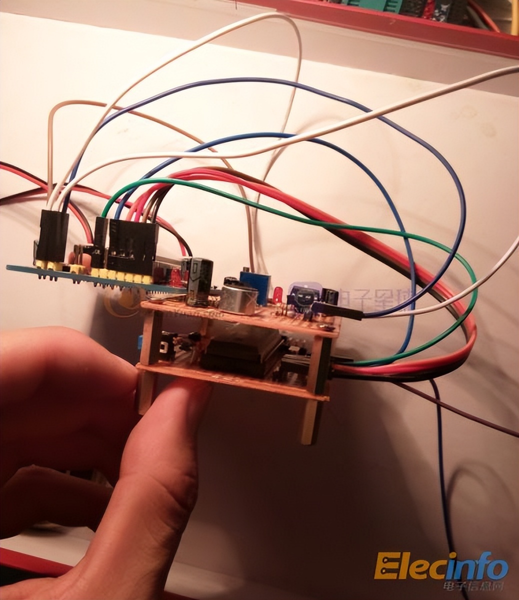 isd4004里面有51单片机吗,51单片机智能门铃仿真图