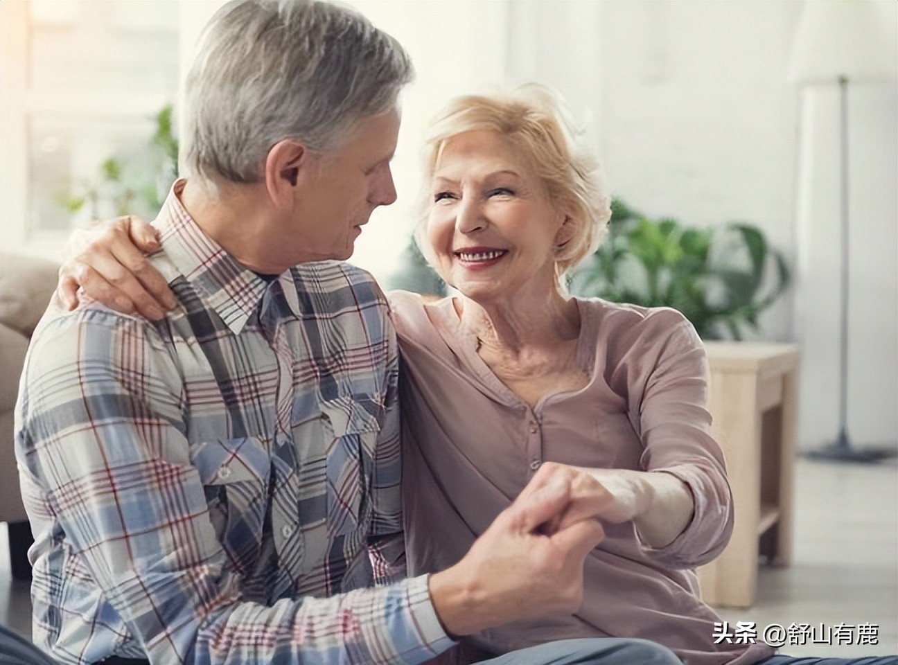 人到老年没有老伴的女人最怕啥,老了没有老伴最怕什么