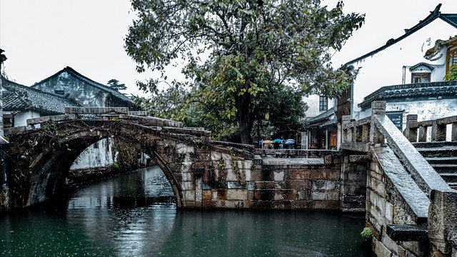 荣华富贵就是过眼云烟,荣华富贵只不过是人生一餐盛宴