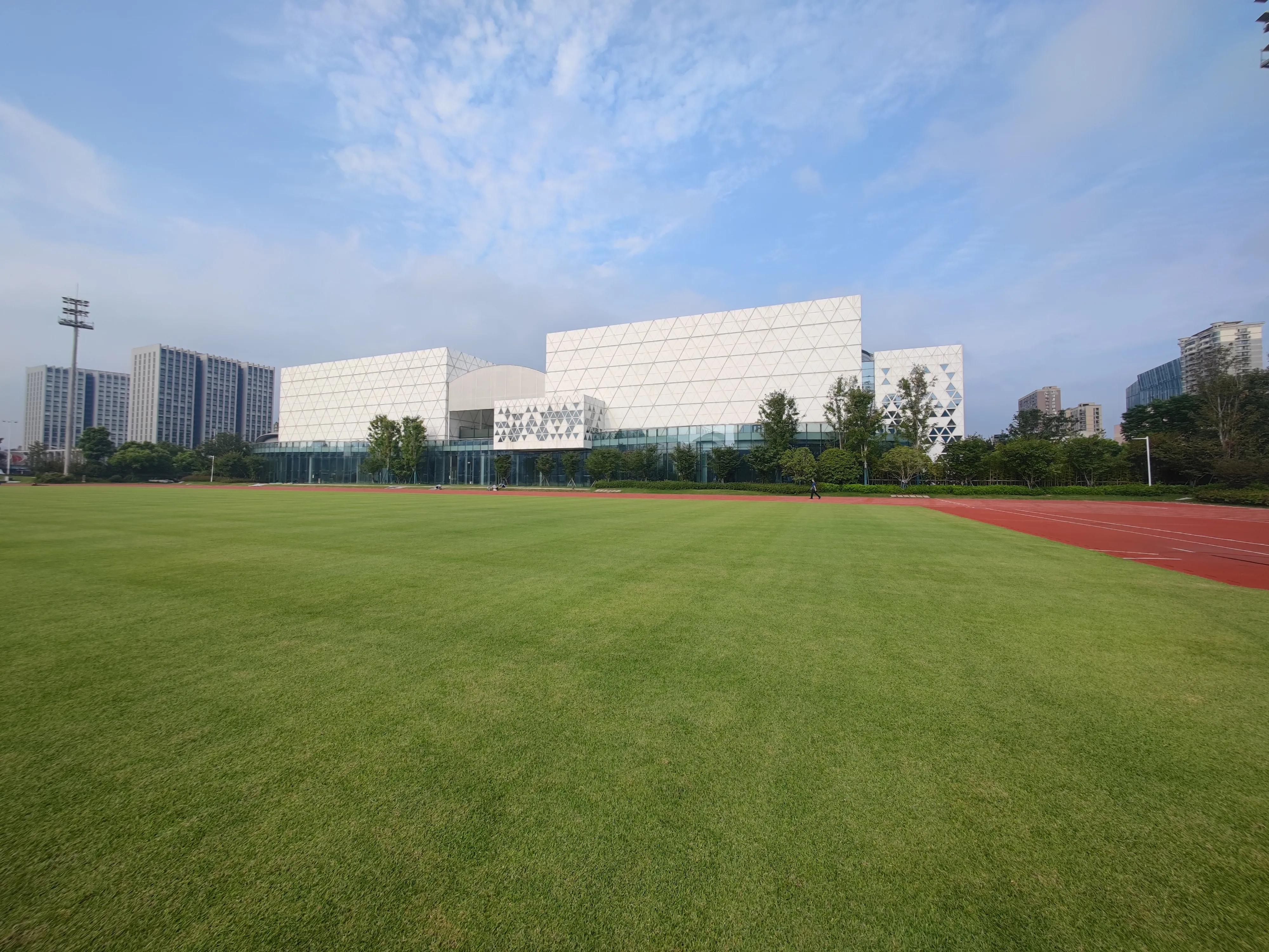 杭州有哪些好玩的室内足球场,看风景最美足球场