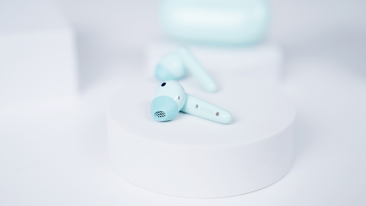 华为耳机freebudsse系列对比,华为freebudsse是半入耳式吗