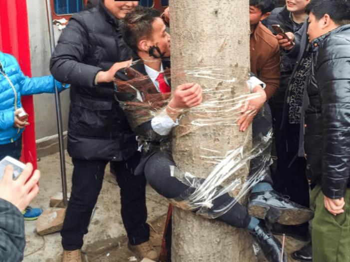 闹婚新郎当场死亡判刑,新郎猝死伴郎获刑