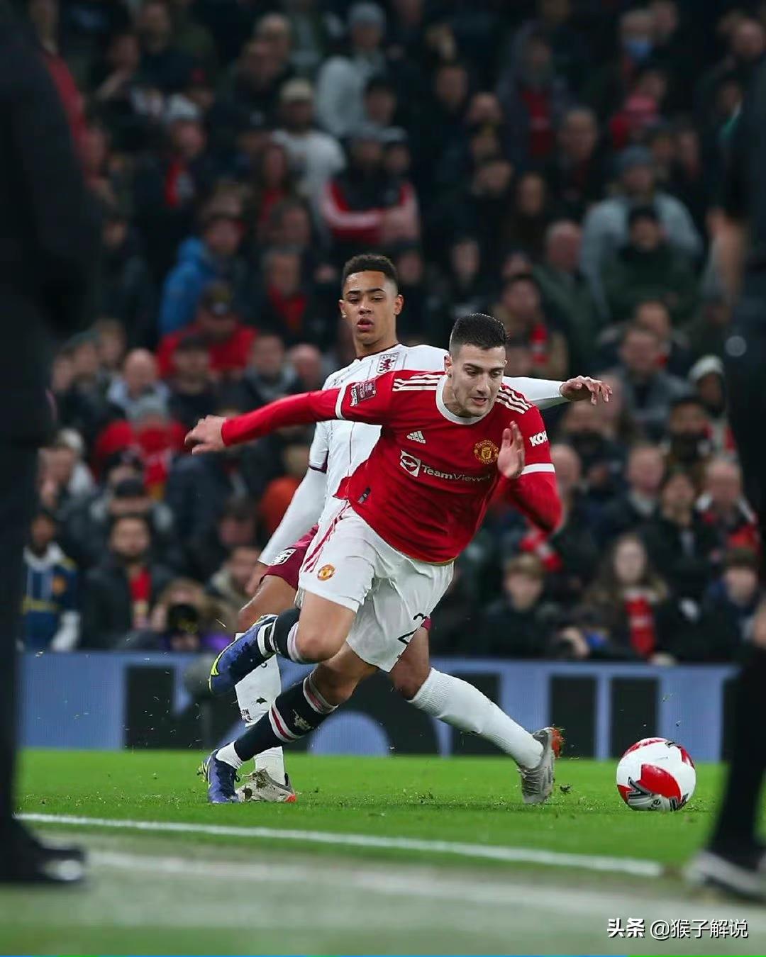 曼联1:0维拉，拉什福德梦游级表现，喜提全场最低分