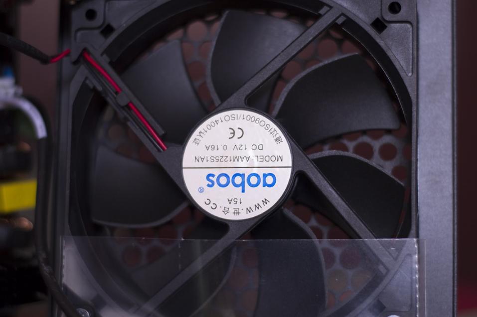 电源700w金牌全模组推荐,额定750w电源金牌全模组推荐