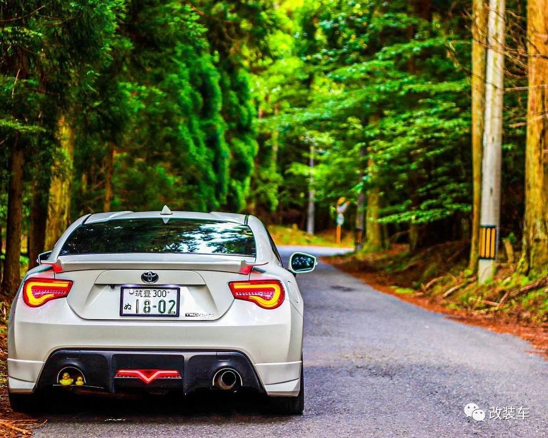 头文字d的女朋友,头文字d女司机飙车