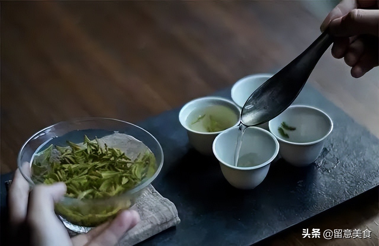为什么茶叶不能隔夜喝,什么样的茶适合用开水煮