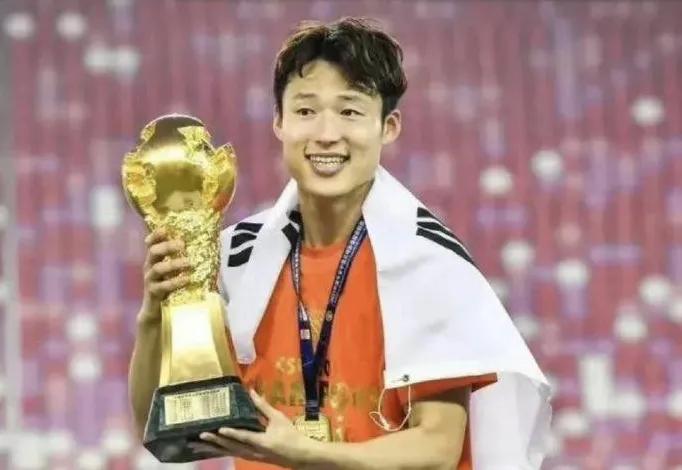 涓秴鍗佸ぇ澶栨彺,涓秴鍗佸ぇ澶栨彺涓婃腐鐞冨憳