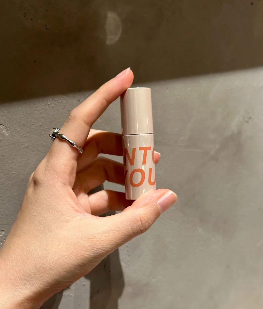 年度爱用彩妆推荐网红爆款,遮瑕力超好的彩妆平价