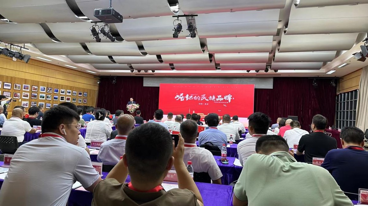 CCTV《品质中国》节目对话TD启航期货数据终端总经理江帆