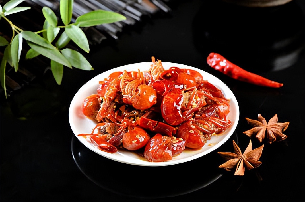 小龙虾的虾尾黄色部分能吃吗,小龙虾除了虾尾还有哪里可以吃