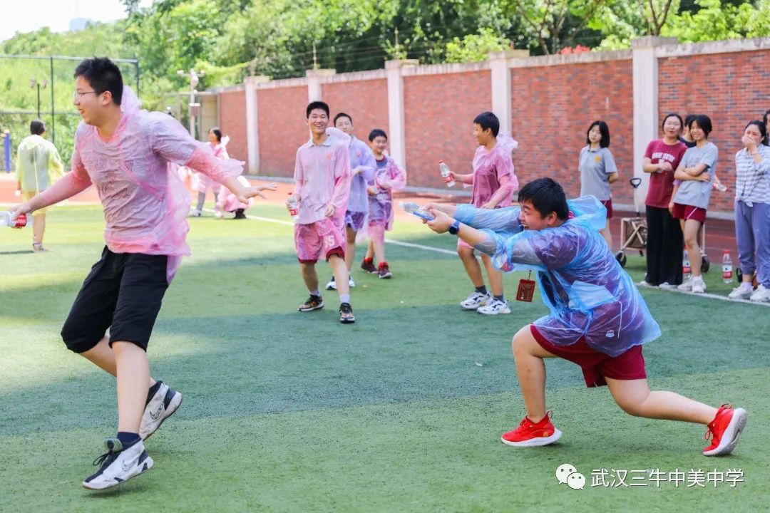 记录毕业典礼的快乐时光,学校毕业典礼上的那些事