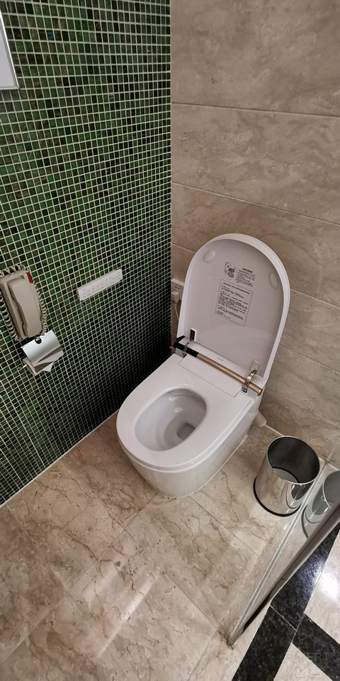 南宁鑫伟万豪酒店离南宁站多远,南宁鑫伟万豪酒店房间内容