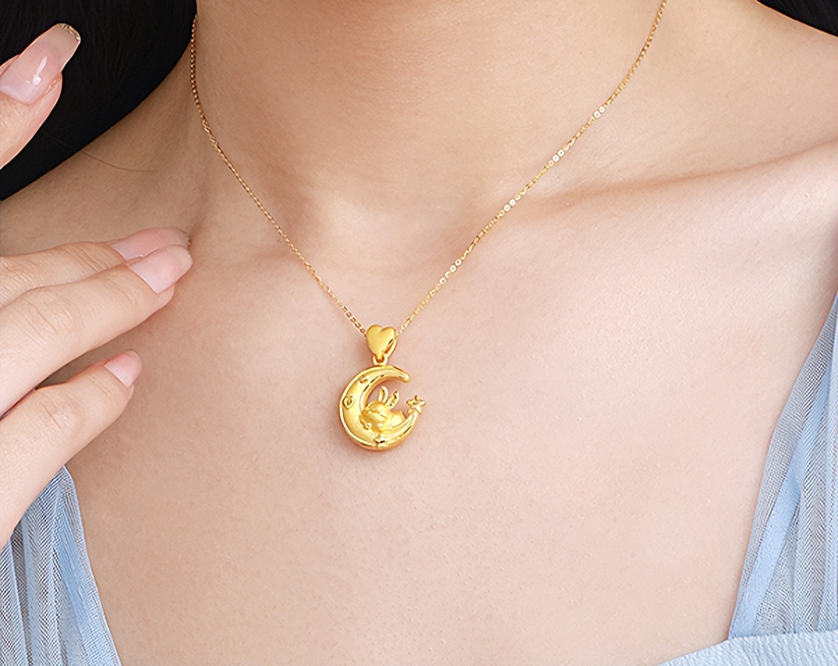 老凤祥的黄金项链多少钱一克,周大生9999黄金项链多少钱一克