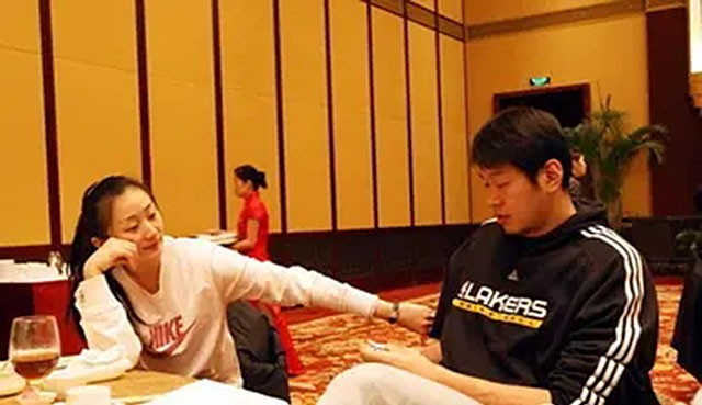 莫科周雅菲照顾王凡父母,八一女篮王凡死因详细