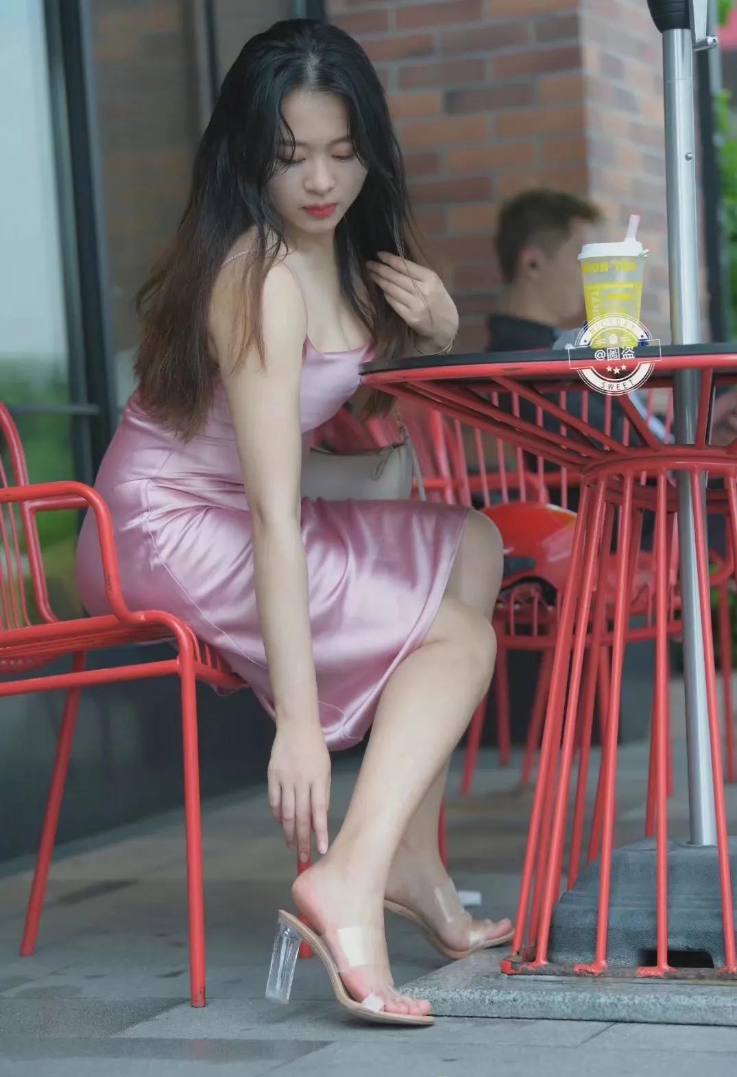 qq主页匿名提问女生的问题,qq女生都会设置什么答案