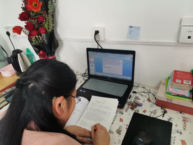 初二年级英语团体活动,初二英语活动