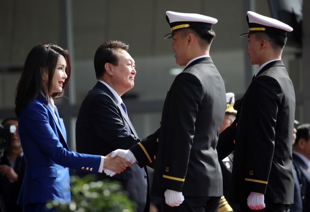 韩国第一夫人访美服装秀,韩第一夫人照片