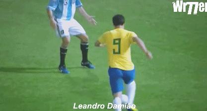 安东尼转圈圈过人,桑巴足球安东尼进球