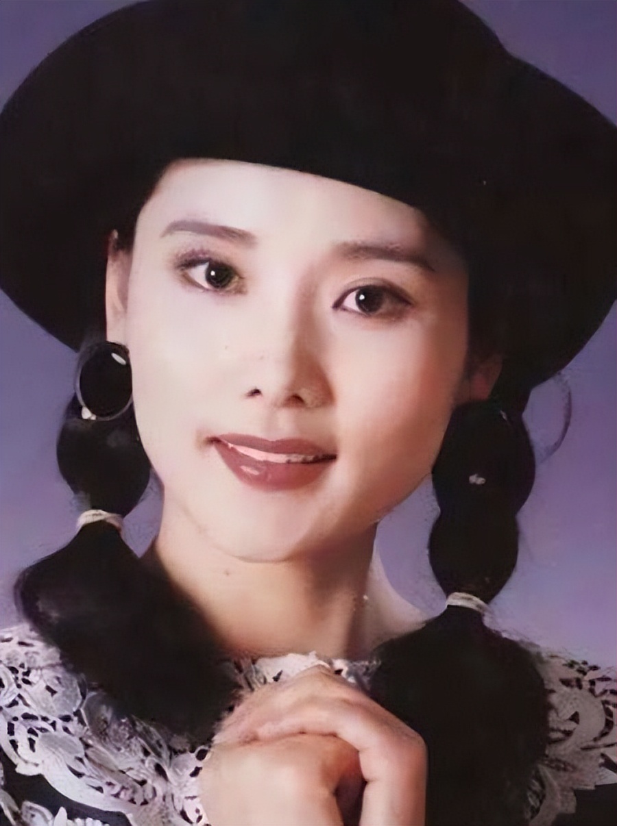 何赛飞高龄产子,丁克何赛飞