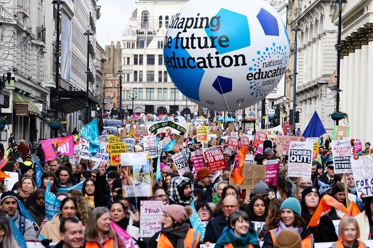 切莫将欧洲*工罢**与中国社会相提并论