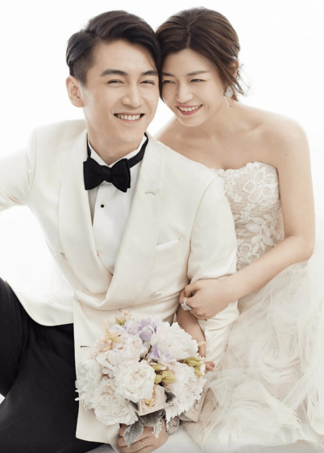 《半熟恋人2》中，陈晓陈妍希的微信头像都是关于对方的，好有爱