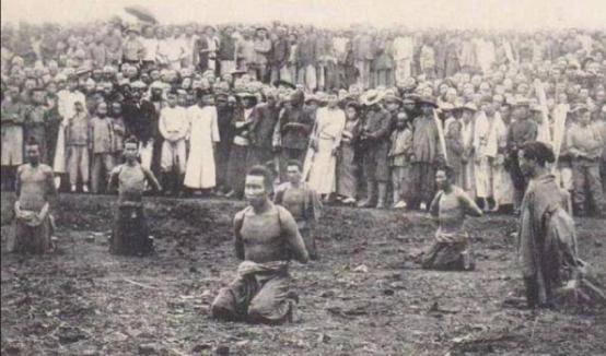 八国联军侵华清政府十四五万兵力,八国联军侵华期间清政府为啥投降