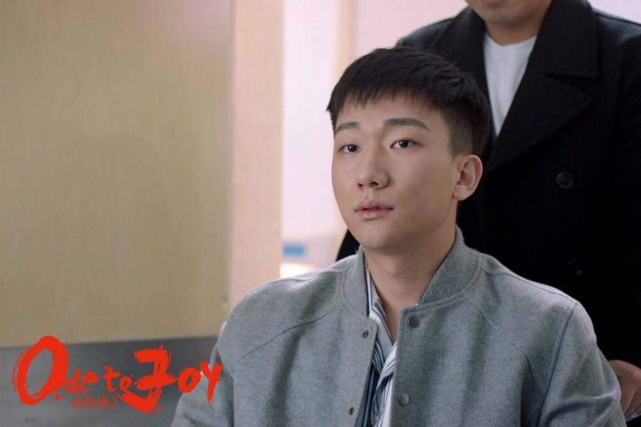 欢乐颂应勤邱莹莹买咖啡,欢乐颂应勤跟着邱莹莹坐地铁