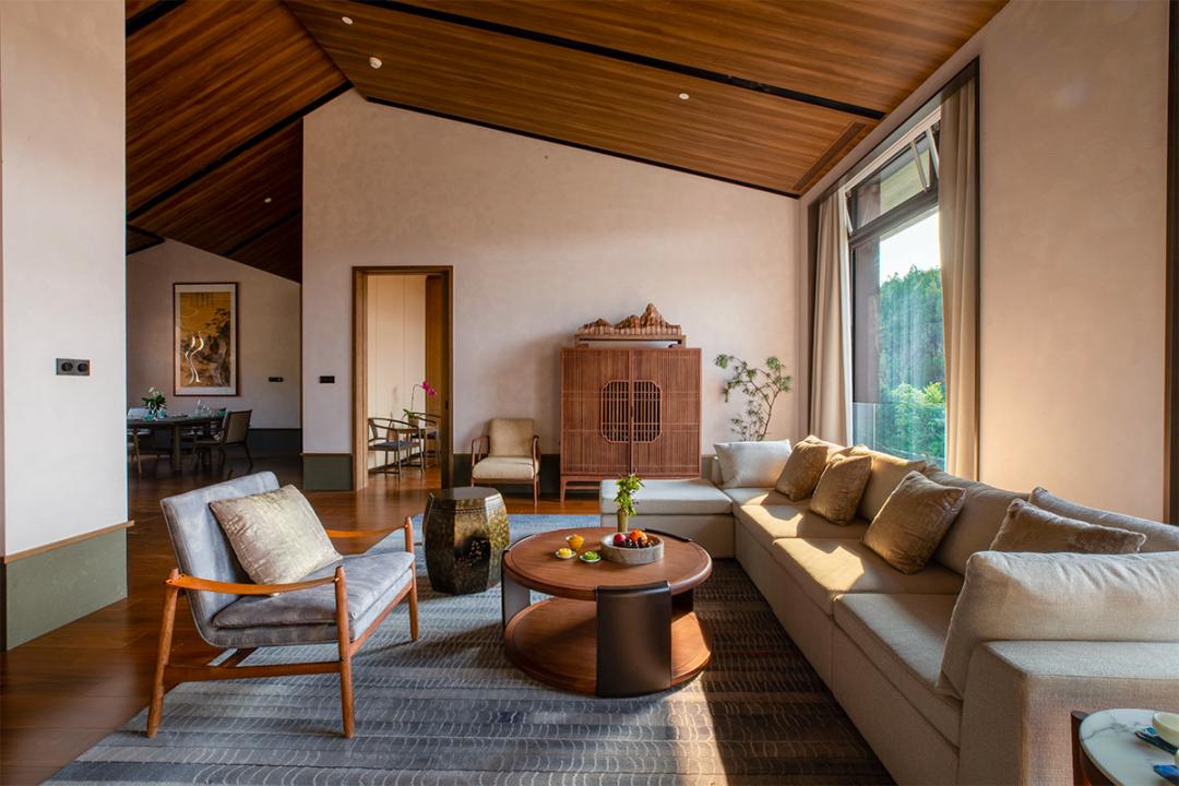 雁柏山庄的夜景,雁柏山庄远景