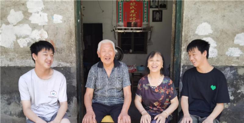 湖南衡阳这对寒门双胞胎，励志故事感动一座城