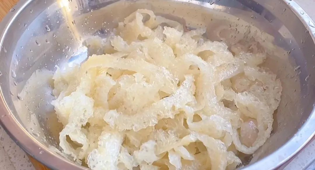 什么食物有胶原蛋白最多让脸饱满,吃什么样的胶原蛋白能让皮肤饱满