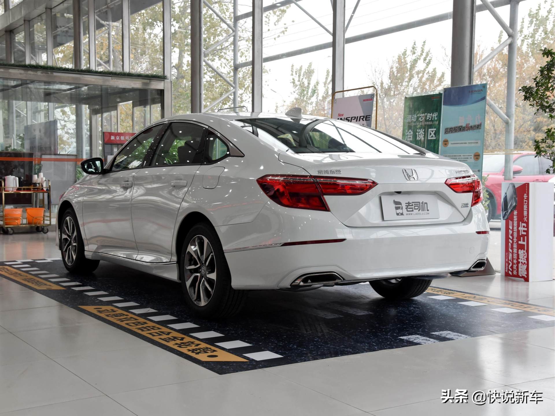 油电混动日本车12万左右的车,日本小型燃油车2-5万