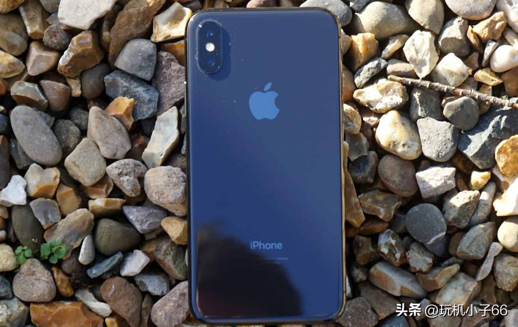 现在买iphone8和iphonex,iphone8和iphonex到底该买哪个