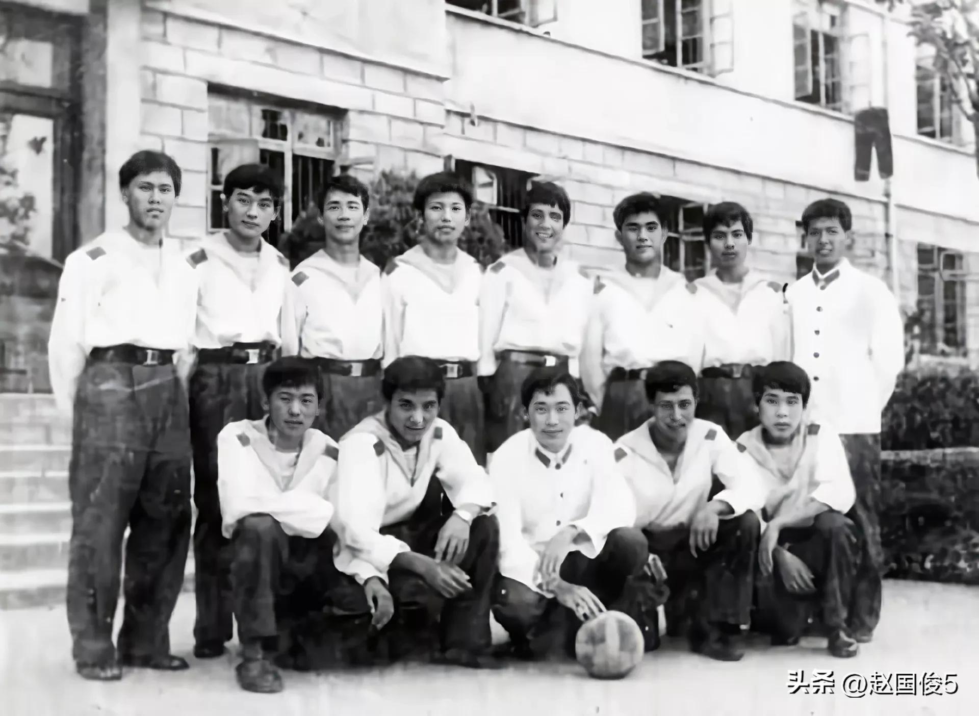 一个爱足球的男人是什么性格,一个爱足球的男生