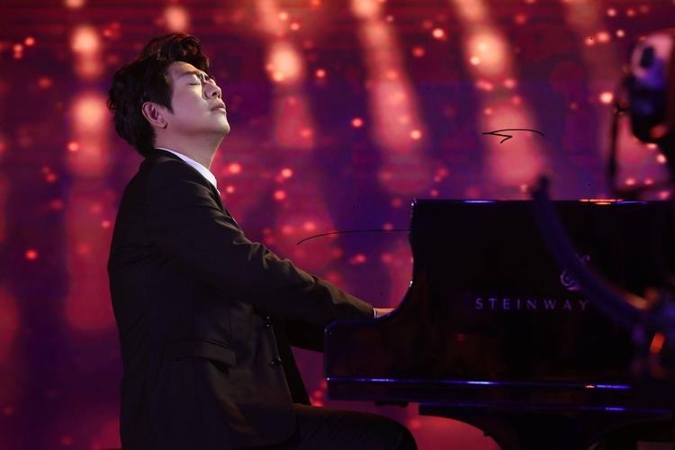 李云迪郎朗三个钢琴家,世界钢琴家排名郎朗和李云迪