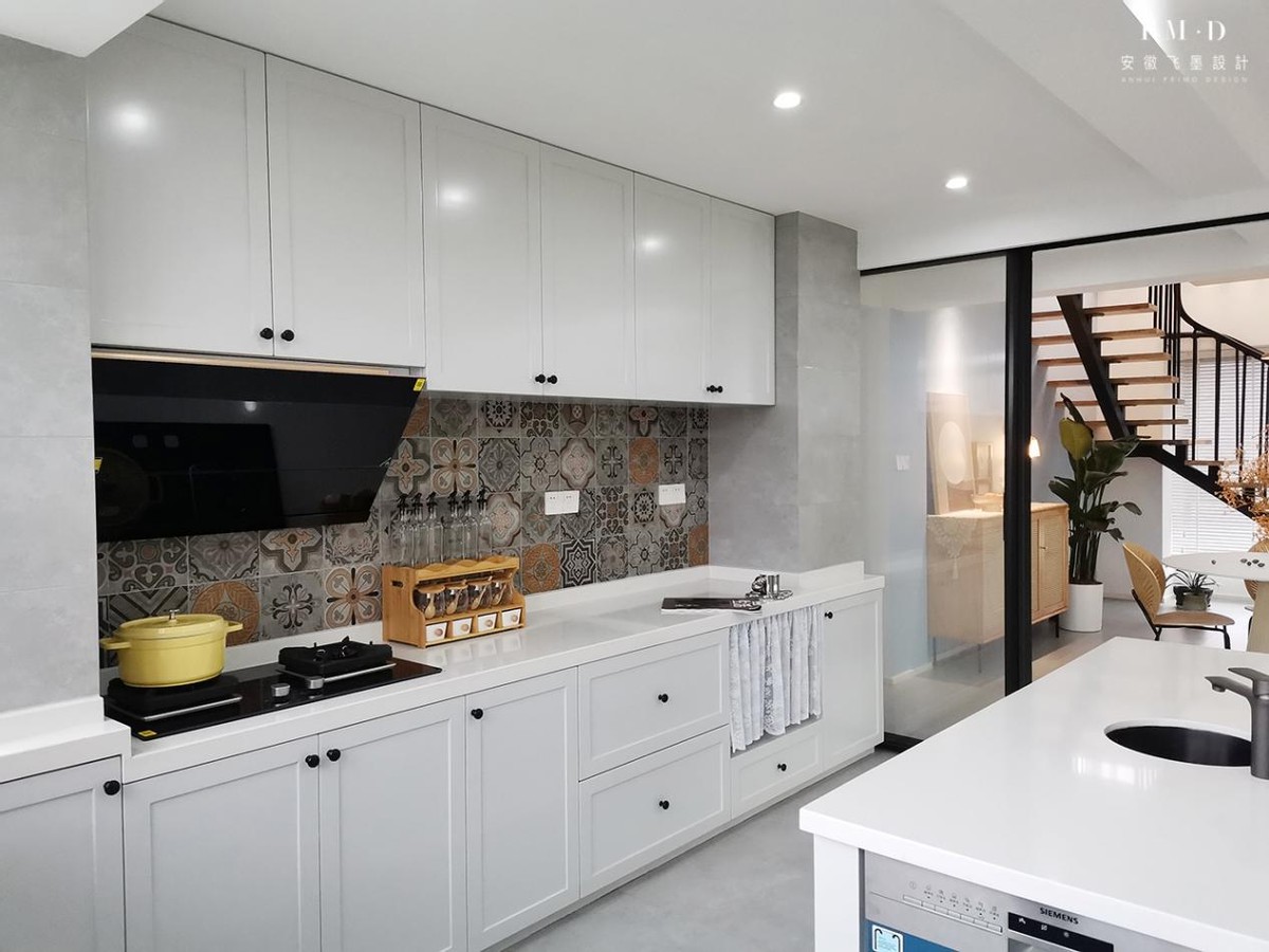 顶层复式楼带花园效果图,顶层复式楼带露台装修小户型