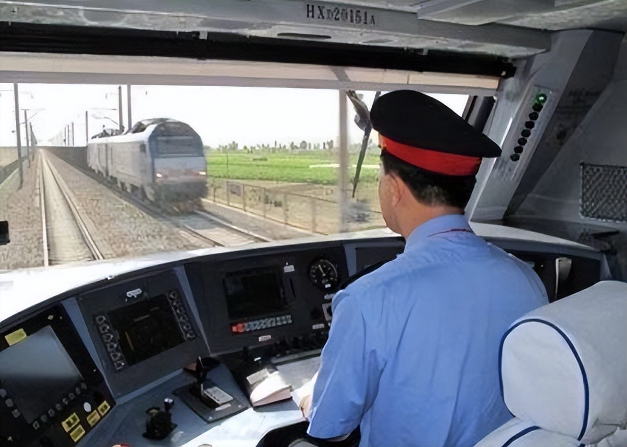 张雪峰老师个人不推荐的专科专业,张雪峰老师推荐大专生报什么专业