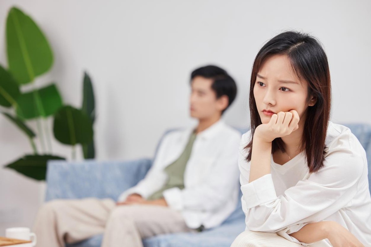 小人拉帮结派激怒你的心理,小人拉帮结派孤立你该怎么破局