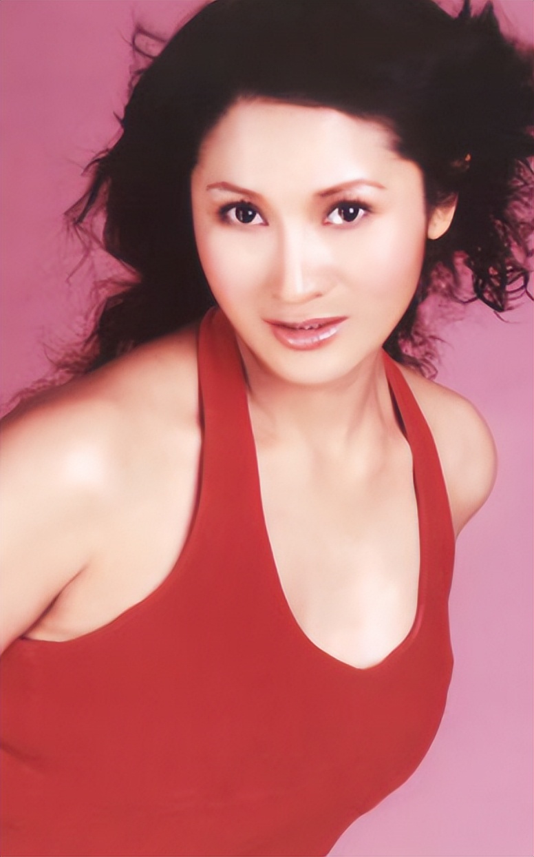 进演艺圈你会被污染？女明星们自曝出的内幕，一个比一个荒唐恶心