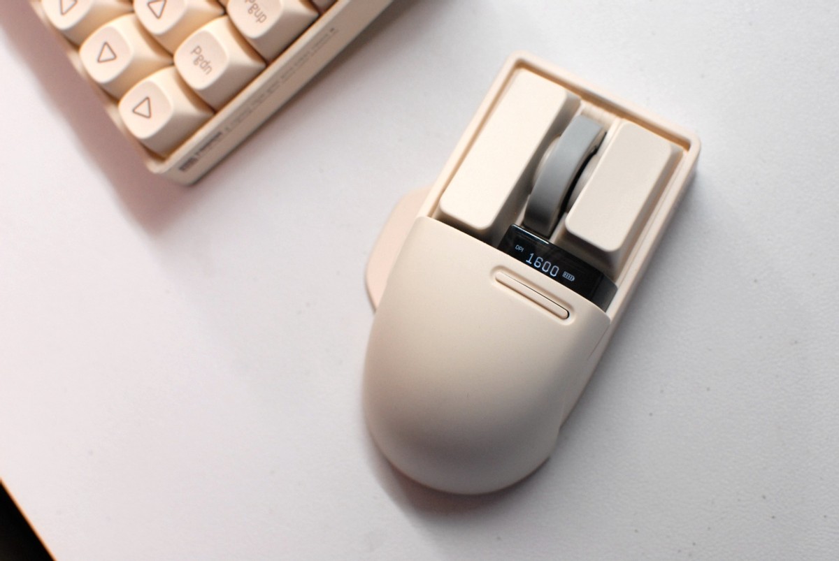 小翅三模无线鼠标评测,鼠标推荐无线三模轻量化透明