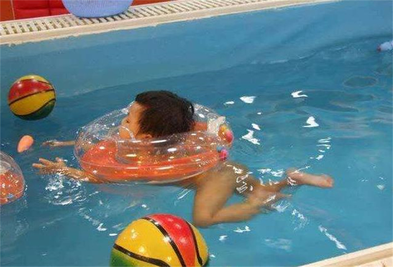 11年前被父母逼零下13度跑的男孩,11年前被父母逼零下10度跑的男孩