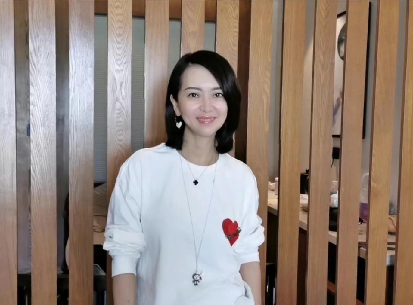 甘萍嫁给哪个球星,甘萍与黎兵现居成都吗