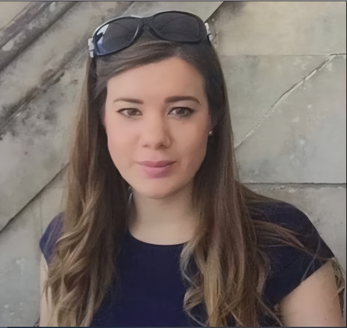 英国女人整容变成卡通人物,英国模特花34万整容