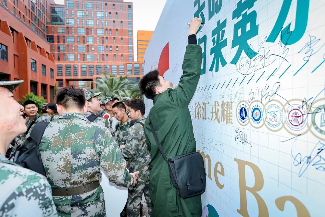 徐汇的“戎耀们”，归来仍是“最可爱的人”