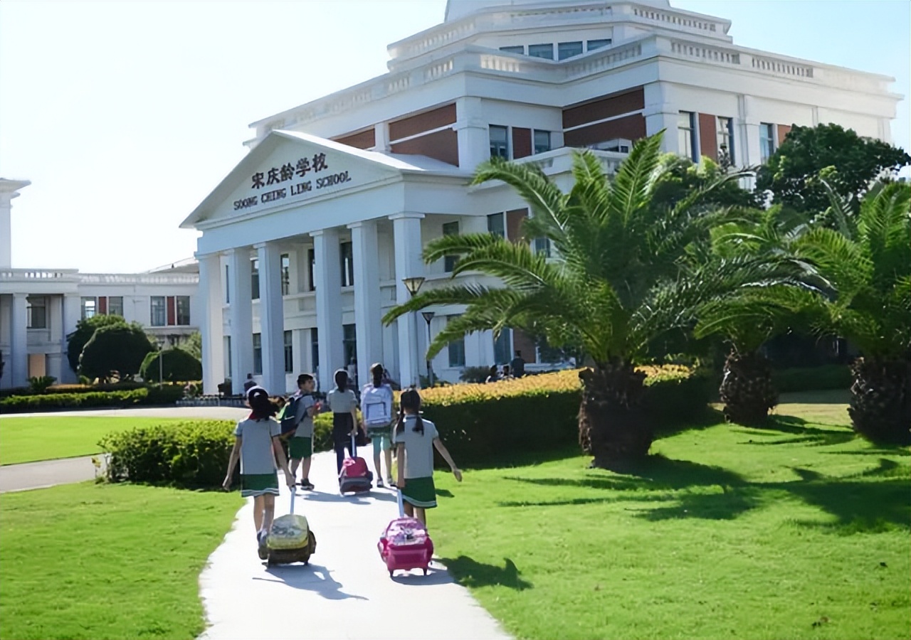 邓超孙俪陆毅鲍蕾张杰谢娜,上海赫赫有名的几所贵族学校
