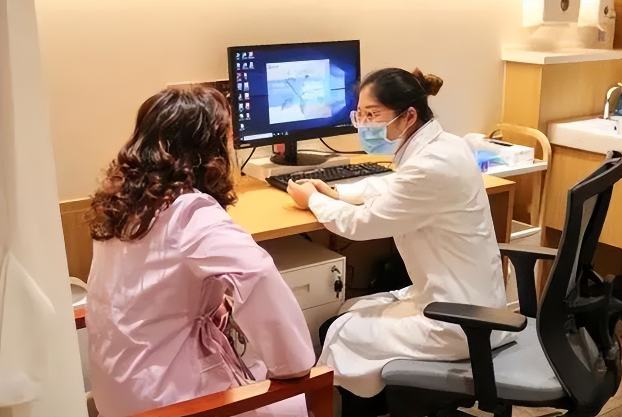 妇科女性什么年纪绝经正常,女性最佳绝经期已公布