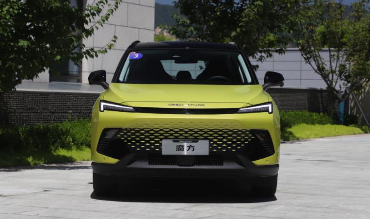 2021长安uni-t外观秀,年轻人必选的suv长安uni-t